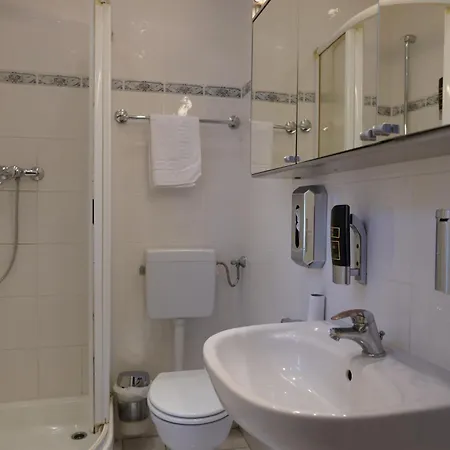 Hotel Xantener Eck 2*