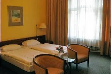 Hotel Xantener Eck 2*