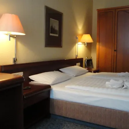Hotel Xantener Eck 2*