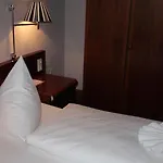 Hotel Xantener Eck 2*