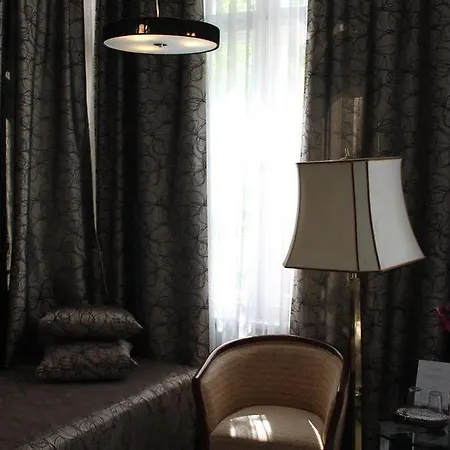Xantener Eck Hotel